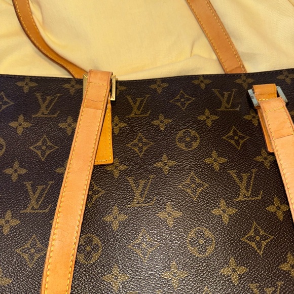 Authentic LV Tote - Picture 8 of 17